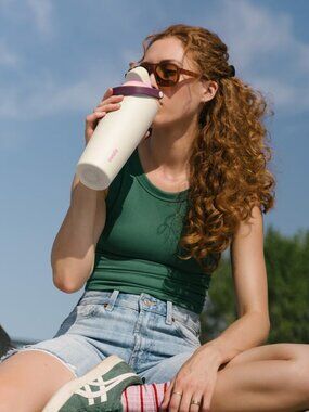 Owala FreeSip Insulated Water Bottle 30oz – Pink Angel Food Cake